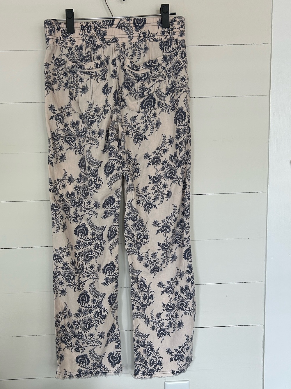 Knox Rose Cream and Navy Toile Print Pants, Size Small - Picture 2 of 7